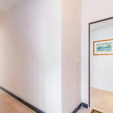 Rossini In Center Of Pesaro! * פסארו