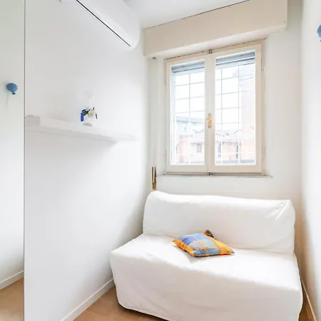 Rossini In Center Of Pesaro! פסארו