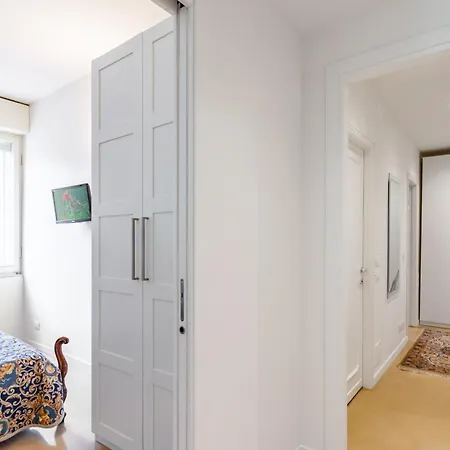 Rossini In Center Of Pesaro! * פסארו