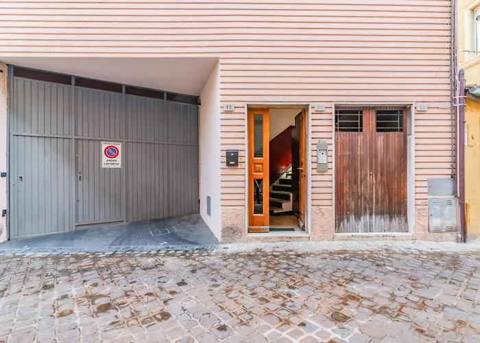 Rossini In Center Of Pesaro! *